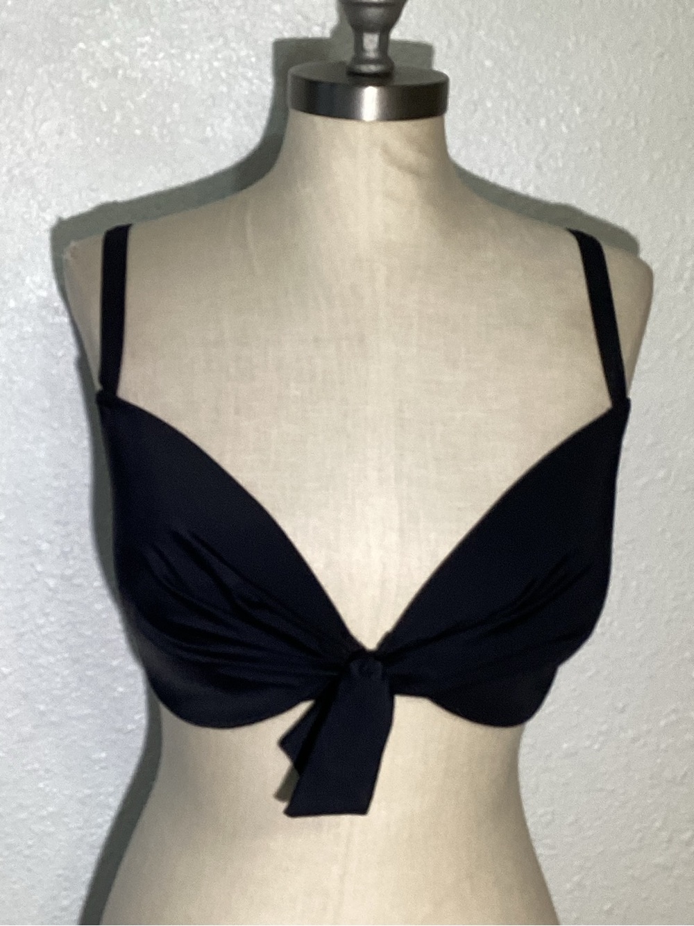 Pour moi women’s Black Tie-Front Bikini Top size 32DDD